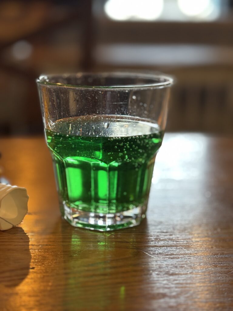 Georgische Estragonlimonade Tarkhuma