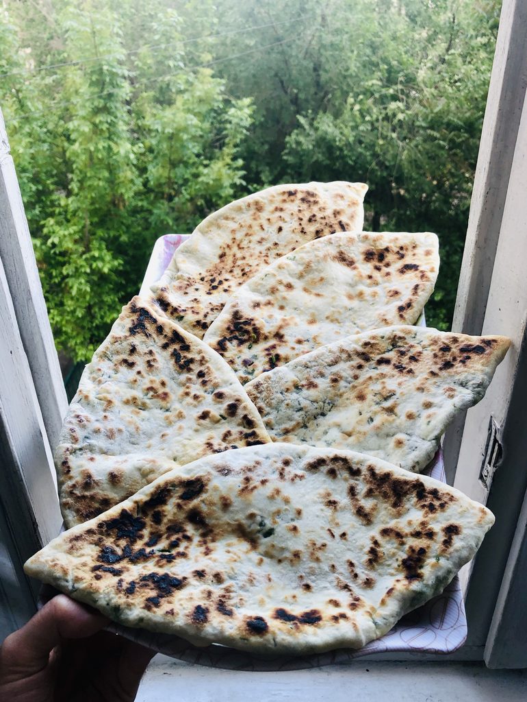 Armenien Gerichte: Ժենգյալով հաց, Jengyal roll