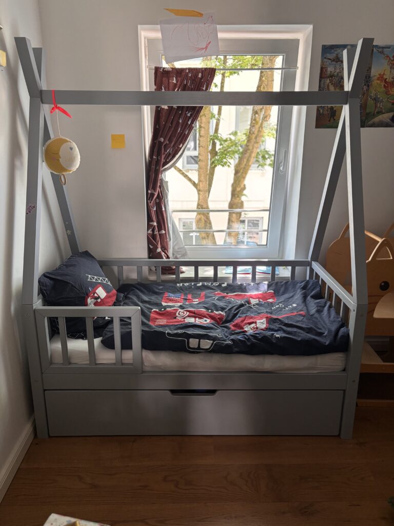 Kinderbett für kleiner Kinder von 1 bis 5 Jahre
